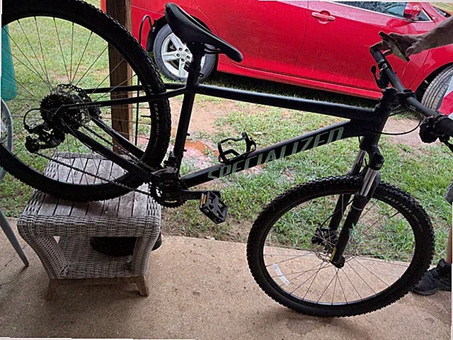 Specialized Rockhopper 29 Large Hardtail Mountain Bike – Hydraulic Disc Brakes